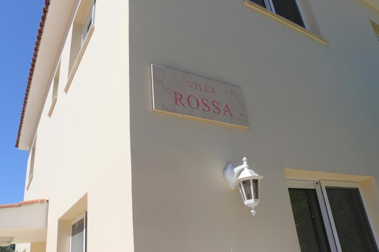 Rossa * Pissoúri